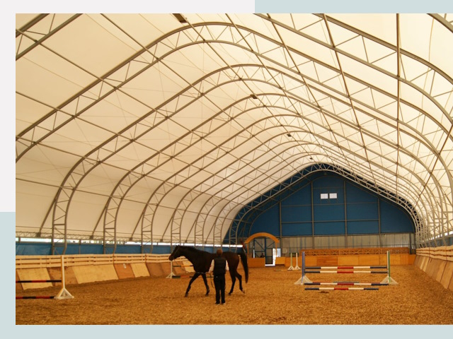 Строительство конных манежей в Климовске